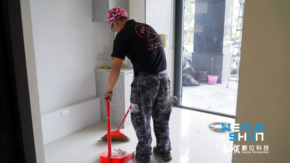 安裝監視器後，盡量把老鼠尾清掉帶回去自行處理