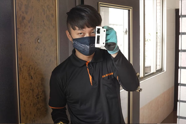 輔助鎖安裝步驟-成功將受口盒卸除