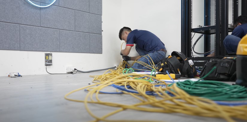 網路系統施工安裝步驟1.整理線路